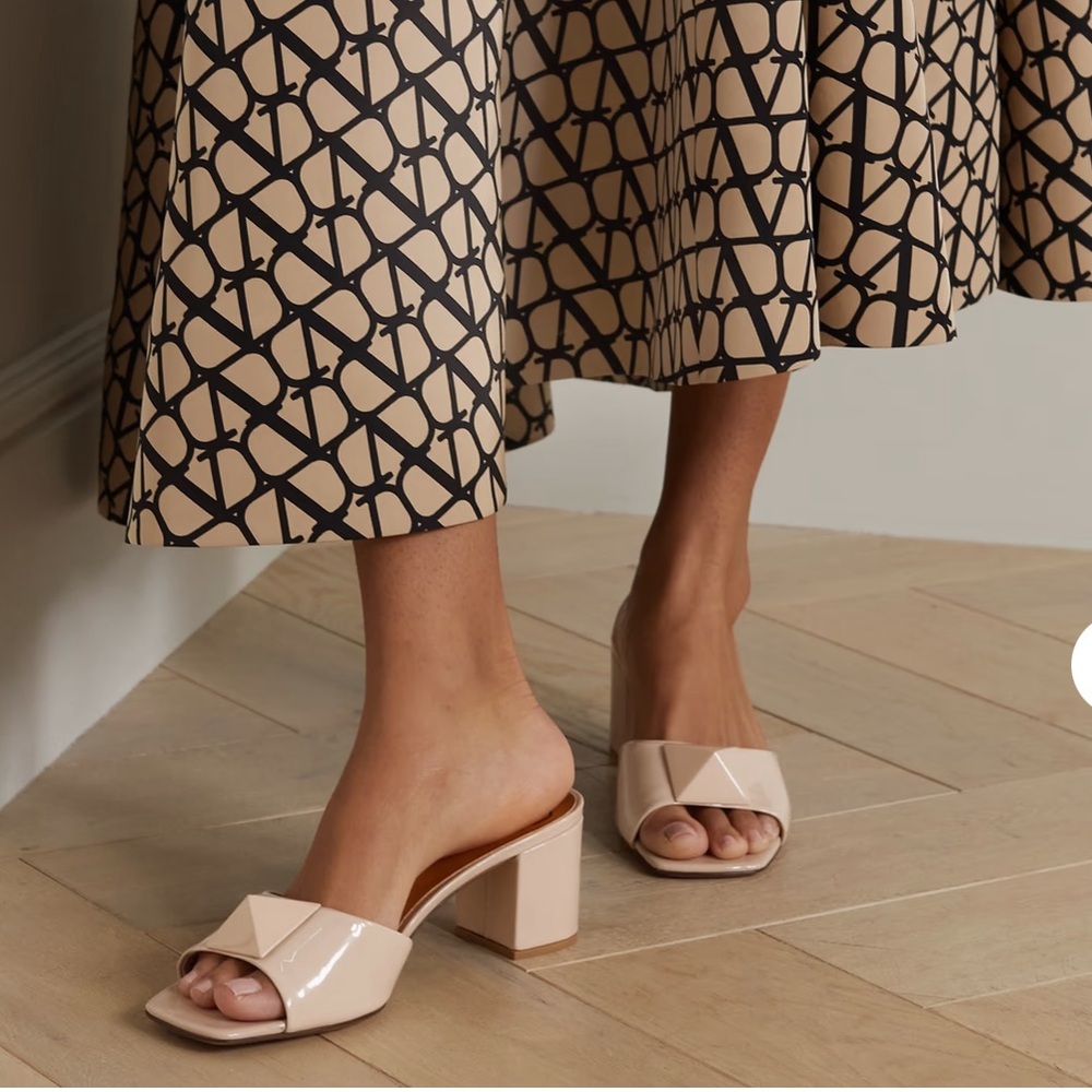 VALENTINO GARAVANI One Stud 60 patent-leather mules